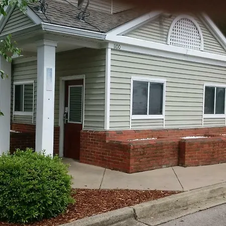 Intown Suites Extended Stay Birmingham Al - Huffman Road-2